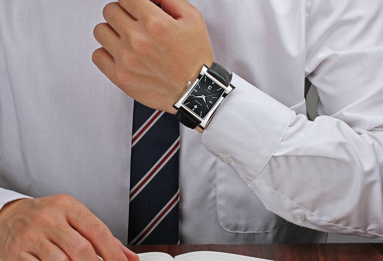 Herrklocka Wwoor Fantastic.  Steel / Black. Leather Black. Quartz Japan