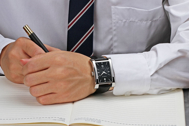 Herrklocka Wwoor Fantastic.  Steel / Black. Leather Black. Quartz Japan