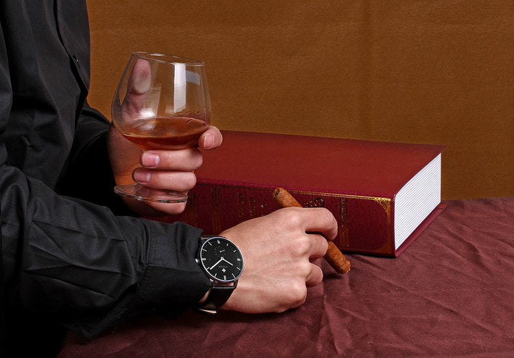 Herrklocka Wwoor Korfu. Black / Black. Leather Black. Quartz Japan