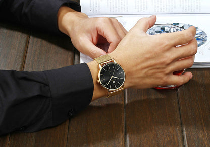 Herrklocka Wwoor Classico. Gold / Black. Mesh Gold. Quartz Japan